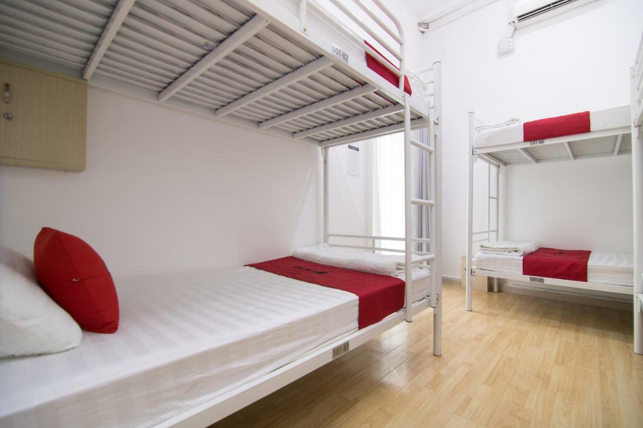 Reddoorz Near Nguyen Hue Walking Street 2 - Dorms Available โฮจิมินห์ซิตี้ ภายนอก รูปภาพ